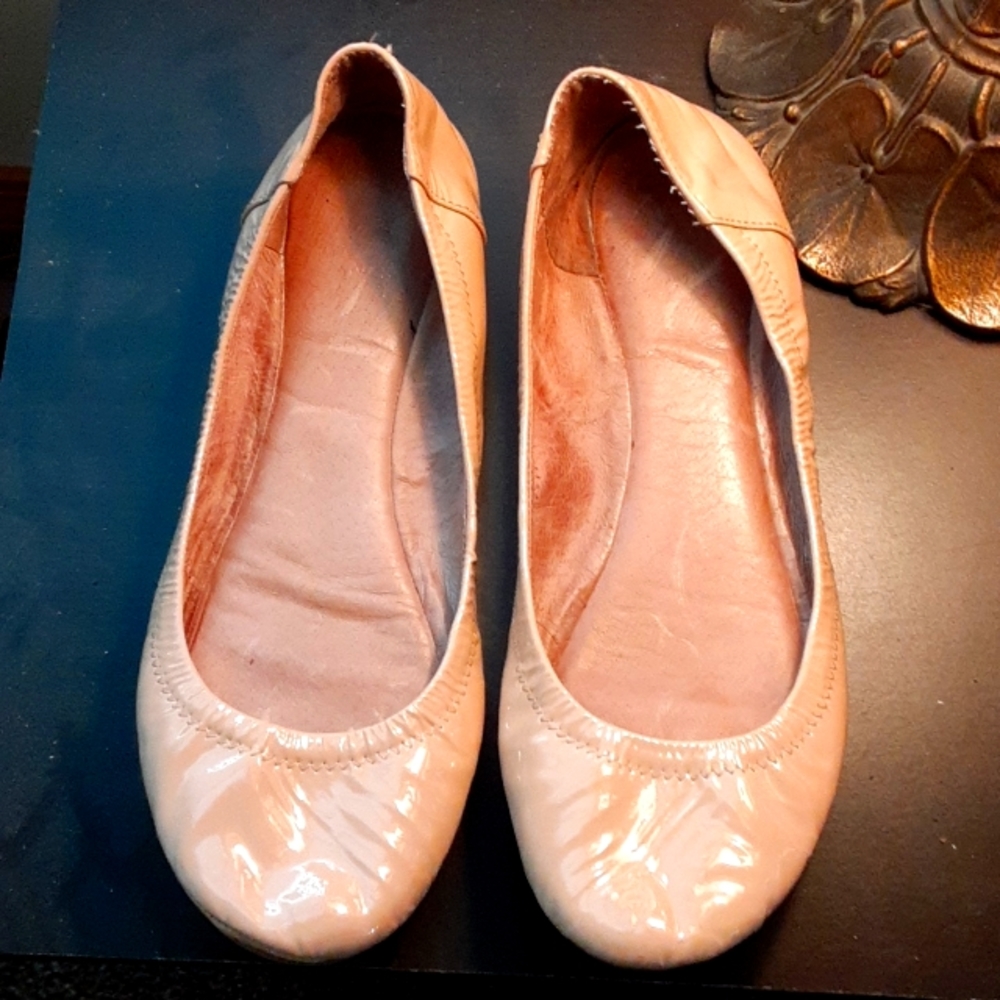 Vince Camuto Patent Leather Flats 8